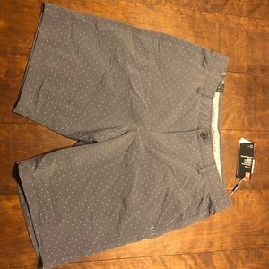 Men’s under armour Golf shorts Sz. 36